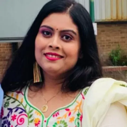 Mrs Niharika Roy (Chaity) Mrs Niharika Roy (Chaity)